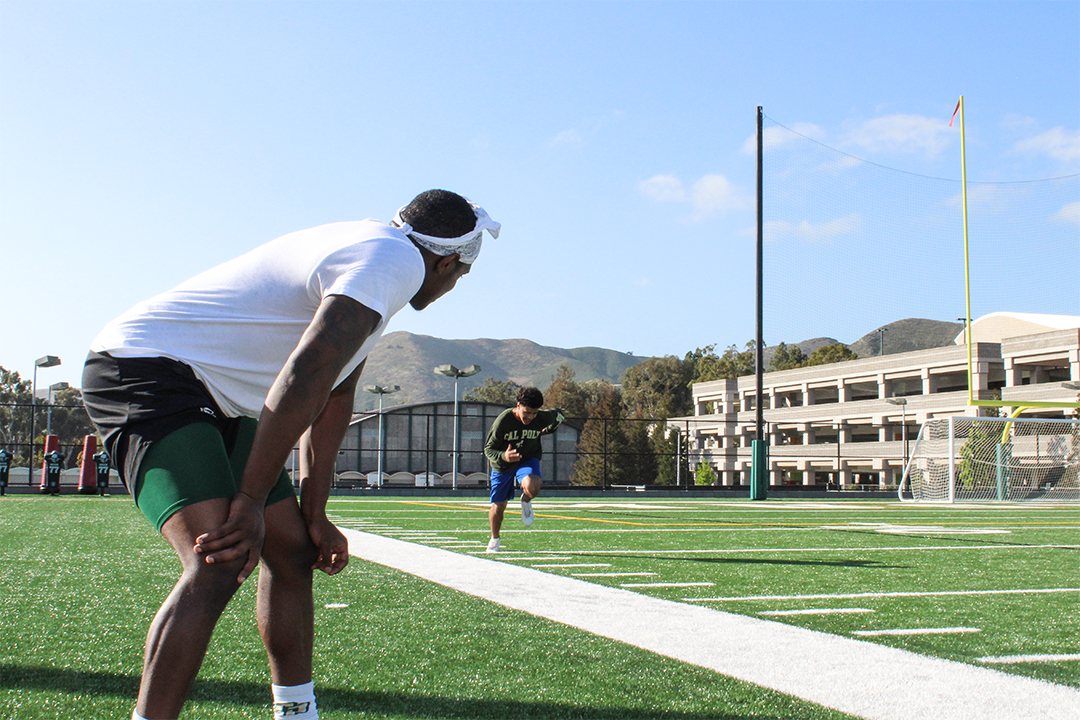 During Cal Poly’s bye week, Kitu does not take any days off and continues to work out. He and his teammate, defensive
back Caden Ochoa, freshman communication studies major, spend their Sunday afternoon practicing and running drills.
“We always workout together. It’s nice having each other to push and motivate each other, and we aren’t afraid to call each
other out to correct mistakes. I really look up to him and glad I get to learn from him.” - Caden Ochoa